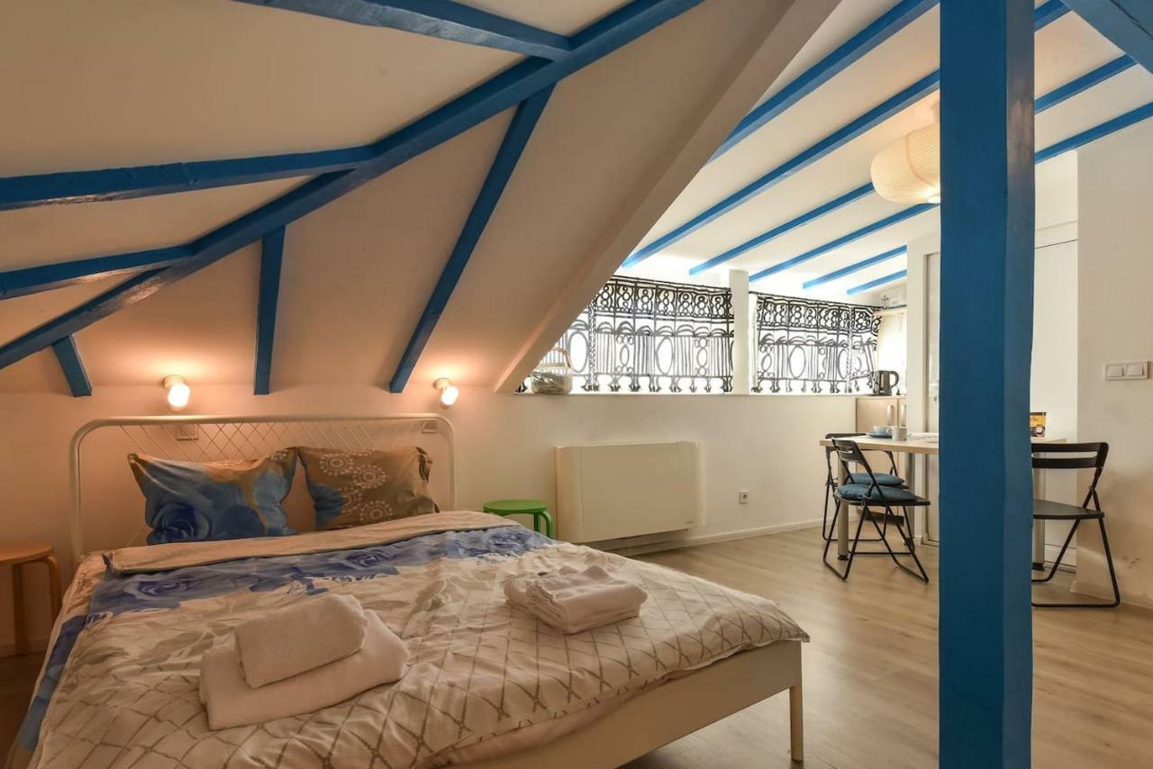 Apartment The Ivy House - A Cozy Attic Near The Center By Flat Mаnager